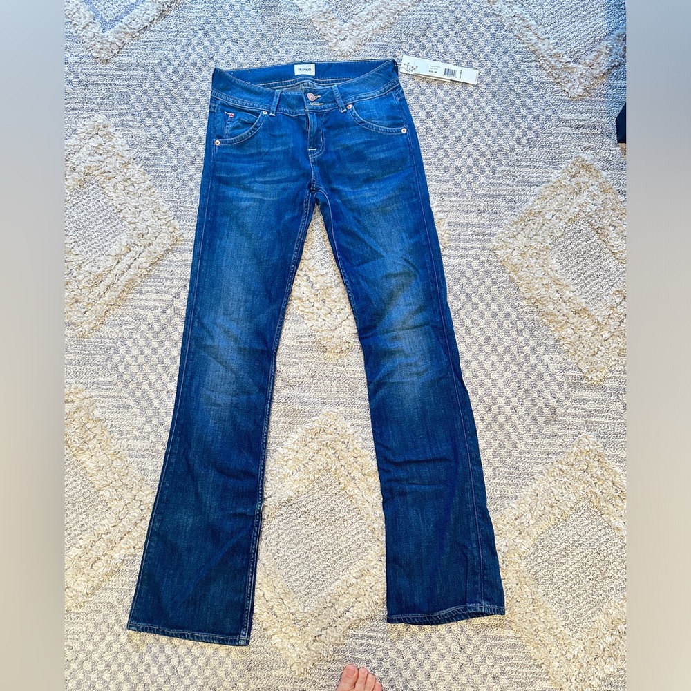 NWT Hudson low rise signature bootcut 19’ leg opening size 28